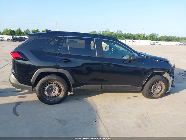 Toyota RAV4 LE 2019 JTMH1RFV7KD503186 Image 13