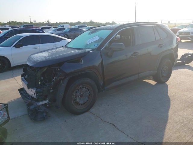 Toyota RAV4 LE 2019 JTMH1RFV7KD503186 Image 2