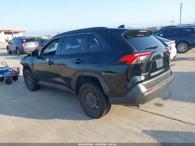 Toyota RAV4 LE 2019 JTMH1RFV7KD503186 Image 3