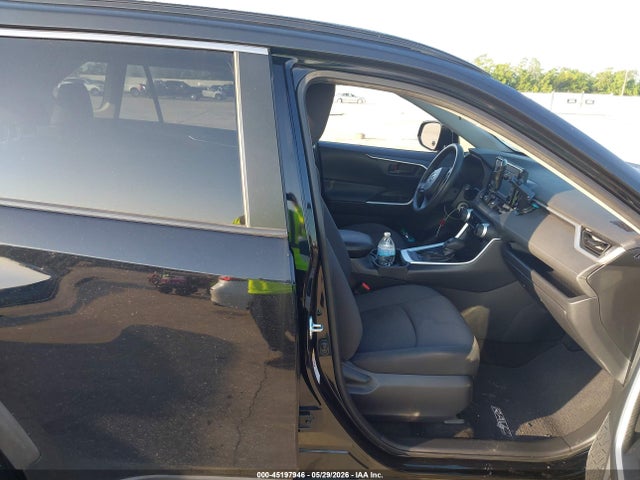 Toyota RAV4 LE 2019 JTMH1RFV7KD503186 Image 5