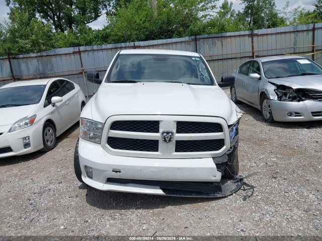 2018 Ram 1500 Express  4x2 5'7 Box მანქანა იყიდება აუქციონზე, vin: 1C6RR6KG2JS322467, აუქციონის ნომერი: 45198014