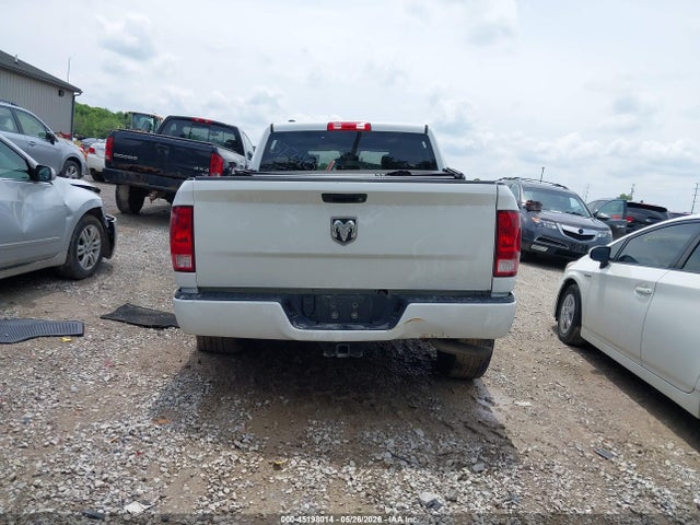 2018 Ram 1500 Express  4x2 5'7 Box მანქანა იყიდება აუქციონზე, vin: 1C6RR6KG2JS322467, აუქციონის ნომერი: 45198014