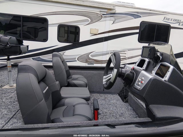 Tracker Other 2026 BUJ84160C626 Image 5