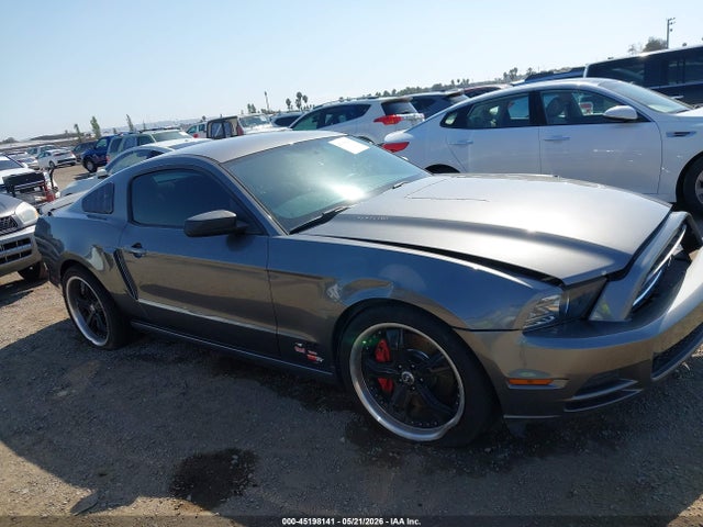 2014 Ford Mustang V6 მანქანა იყიდება აუქციონზე, vin: 1ZVBP8AM3E5205131, აუქციონის ნომერი: 45198141