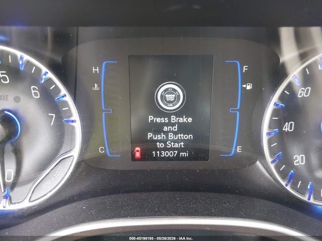 45198195 :رقم المزاد ، 2C4RC1DG5MR509332 vin ، 2021 Chrysler Voyager Lxi مزاد بيع