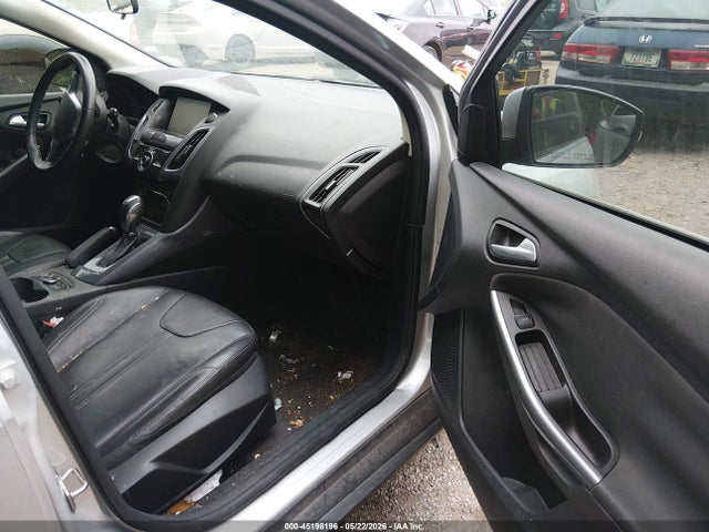 45198196 :رقم المزاد ، 1FADP3N26EL397752 vin ، 2014 Ford Focus Titanium مزاد بيع