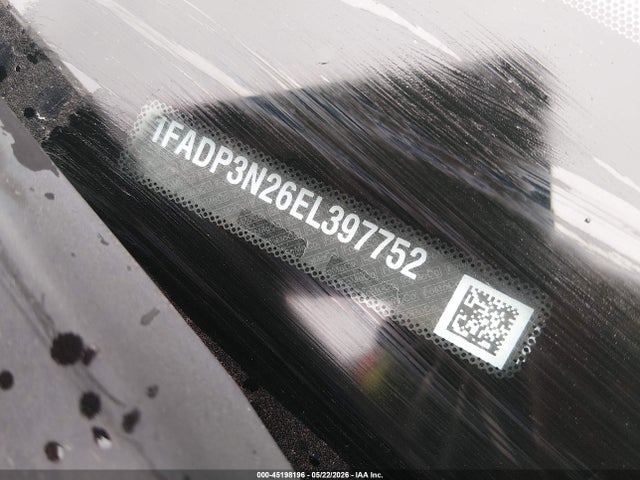 45198196 :رقم المزاد ، 1FADP3N26EL397752 vin ، 2014 Ford Focus Titanium مزاد بيع