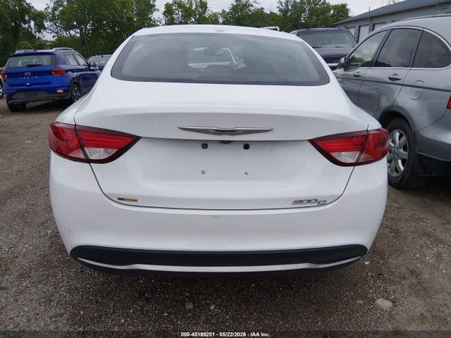 45198251 :رقم المزاد ، 1C3CCCCB4FN593770 vin ، 2015 Chrysler 200 C مزاد بيع