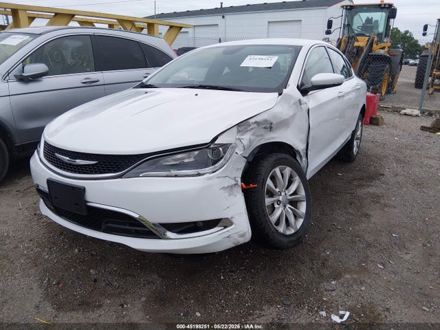 45198251 :رقم المزاد ، 1C3CCCCB4FN593770 vin ، 2015 Chrysler 200 C مزاد بيع