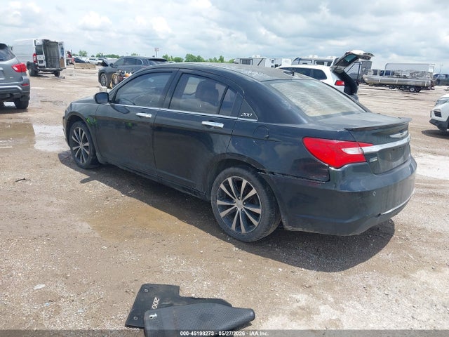 2013 Chrysler 200 Limited მანქანა იყიდება აუქციონზე, vin: 1C3CCBCG8DN526995, აუქციონის ნომერი: 45198273