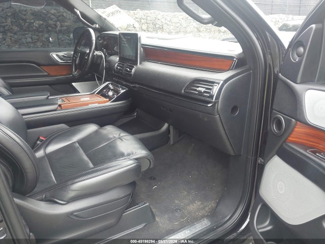 Auction sale of the 2019 Lincoln Navigator L Reserve, vin: 5LMJJ3LT7KEL21377, lot number: 45198294