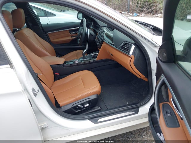 WBA8E3C53GK501635 BMW 328i Xdrive
