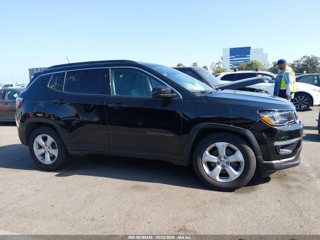 3C4NJCBBXKT789217 Jeep Compass Latitude Fwd