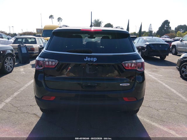 3C4NJCBBXKT789217 Jeep Compass Latitude Fwd