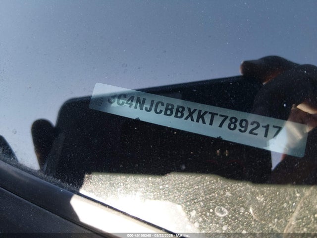 3C4NJCBBXKT789217 Jeep Compass Latitude Fwd