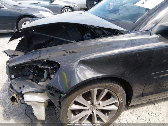 Продаж на аукціоні авто 2011 Volvo C70 T5, vin: YV1672MC6BJ117966, номер лоту: 45198371