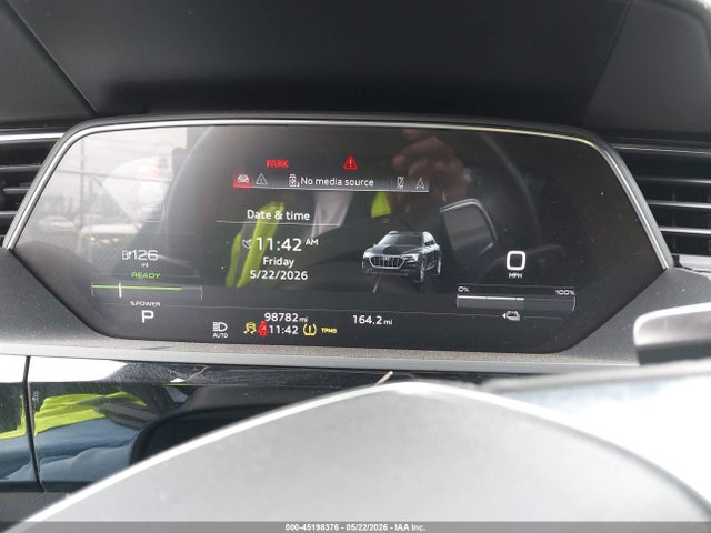 Продаж на аукціоні авто 2022 Audi E-tron Premium Quattro, vin: WA1AABGE9NB009784, номер лоту: 45198376