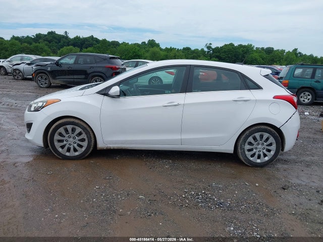 Продажа на аукционе авто 2016 Hyundai Elantra Gt, vin: KMHD35LH8GU287299, номер лота: 45198414