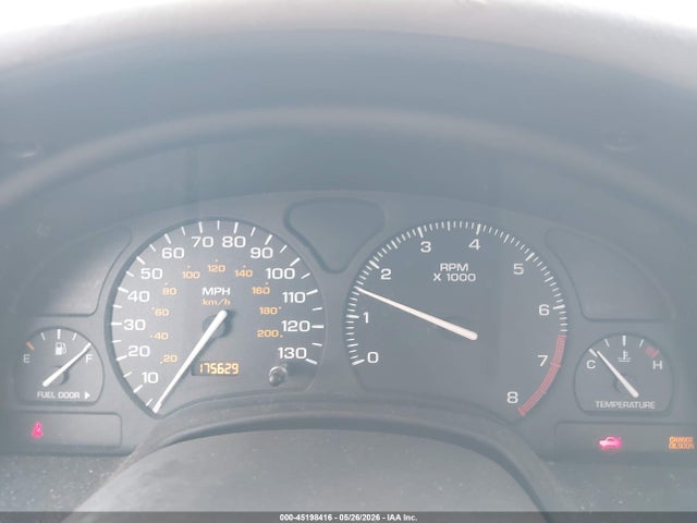 45198416 :رقم المزاد ، 1G8JU54F41Y569502 vin ، 2001 Saturn L200 مزاد بيع