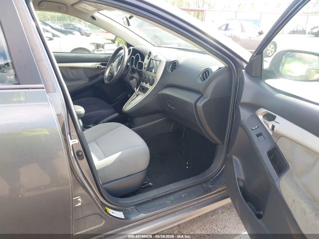 45198426 :رقم المزاد ، 2T1KU4EE7AC415753 vin ، 2010 Toyota Matrix مزاد بيع