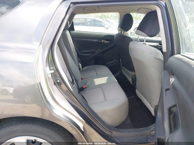 45198426 :رقم المزاد ، 2T1KU4EE7AC415753 vin ، 2010 Toyota Matrix مزاد بيع