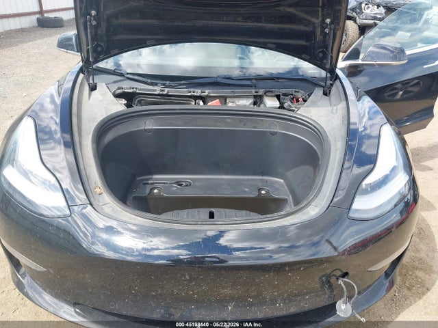 Tesla Model 3 Long Range/performance 2018 5YJ3E1EB2JF073288 Image 10