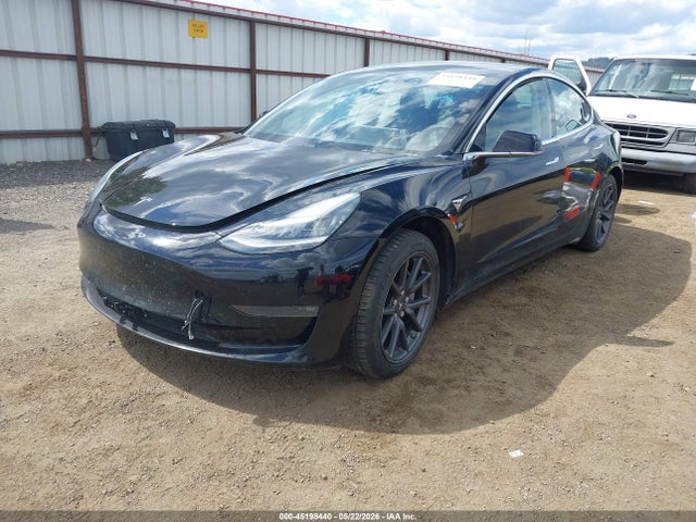 Tesla Model 3 Long Range/performance 2018 5YJ3E1EB2JF073288 Image 2
