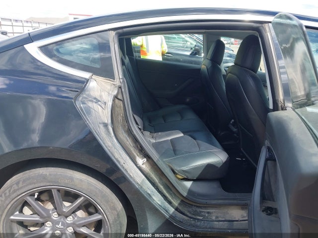 Tesla Model 3 Long Range/performance 2018 5YJ3E1EB2JF073288 Image 8