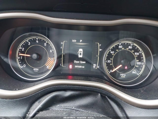 2014 Jeep Cherokee Latitude მანქანა იყიდება აუქციონზე, vin: 1C4PJMCSXEW190619, აუქციონის ნომერი: 45198475