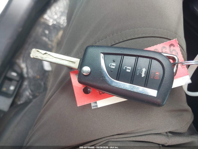 5YFEPMAE7NP341007 Toyota COROLLA LE