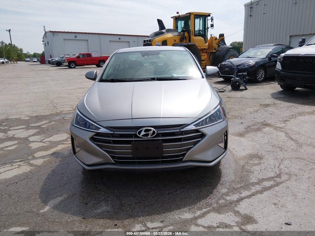 Продажа на аукционе авто 2020 Hyundai Elantra Se, vin: 5NPD74LF0LH610833, номер лота: 45198586