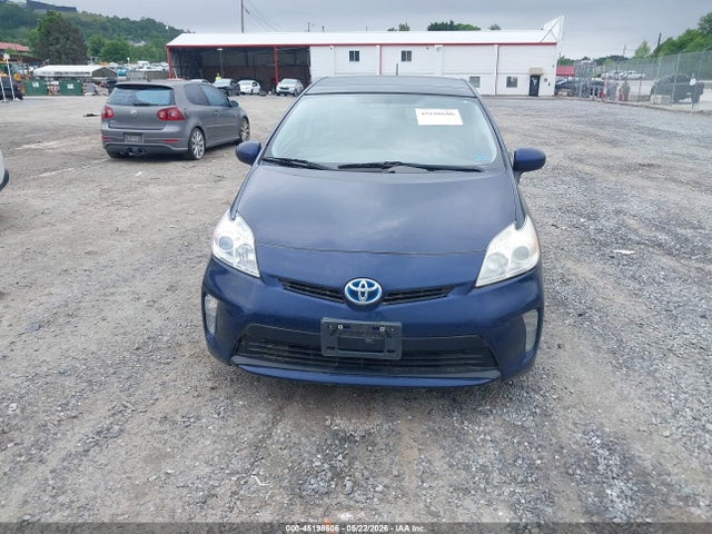 45198606 :رقم المزاد ، JTDKN3DU2D1724572 vin ، 2013 Toyota Prius Three مزاد بيع