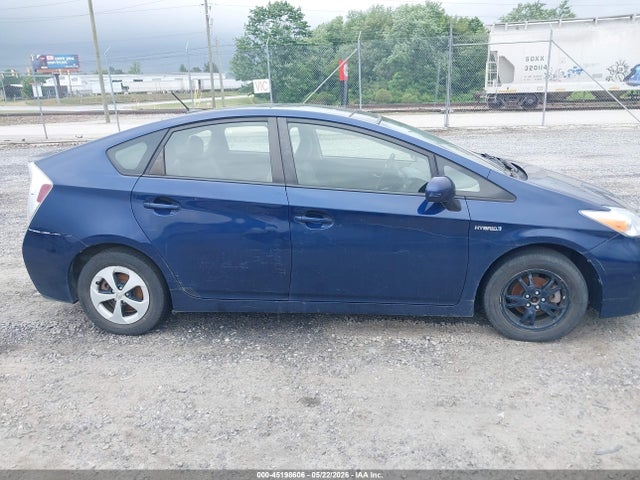 45198606 :رقم المزاد ، JTDKN3DU2D1724572 vin ، 2013 Toyota Prius Three مزاد بيع