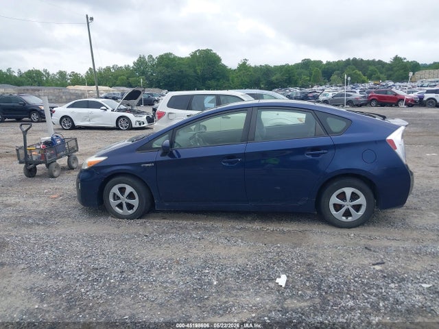 45198606 :رقم المزاد ، JTDKN3DU2D1724572 vin ، 2013 Toyota Prius Three مزاد بيع