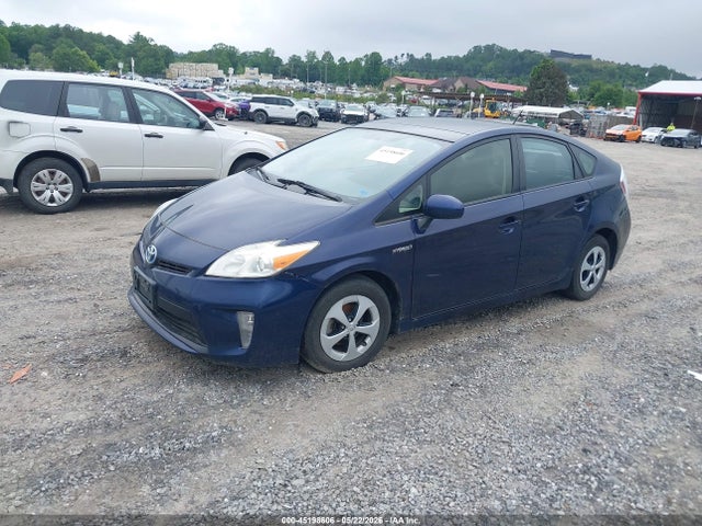 45198606 :رقم المزاد ، JTDKN3DU2D1724572 vin ، 2013 Toyota Prius Three مزاد بيع
