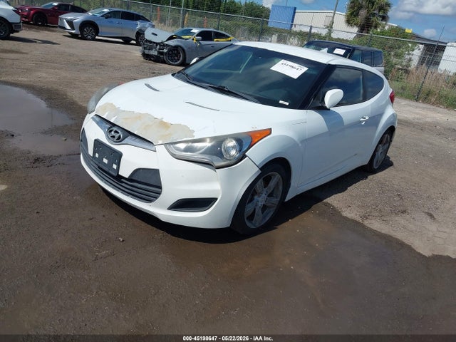 2015 Hyundai Veloster მანქანა იყიდება აუქციონზე, vin: KMHTC6ADXFU228481, აუქციონის ნომერი: 45198647