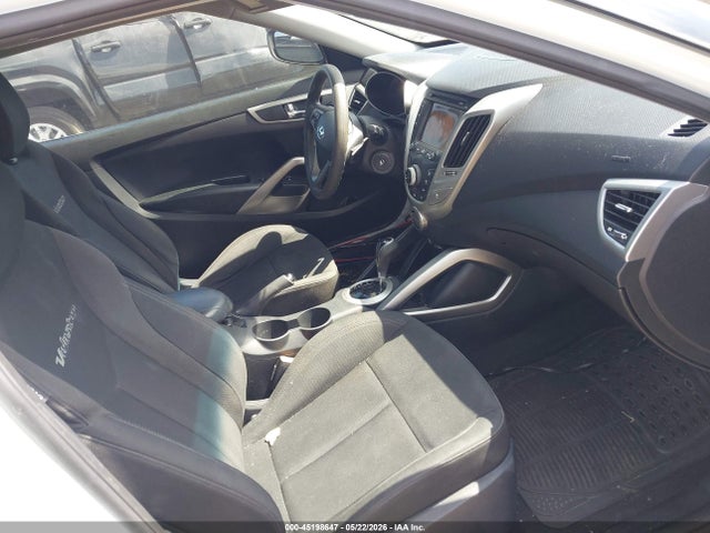 2015 Hyundai Veloster მანქანა იყიდება აუქციონზე, vin: KMHTC6ADXFU228481, აუქციონის ნომერი: 45198647