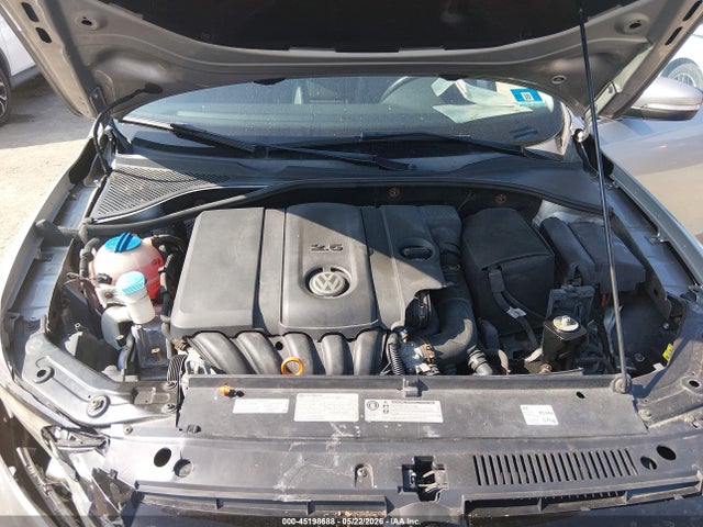 2013 Volkswagen Passat 2.5l Se მანქანა იყიდება აუქციონზე, vin: 1VWBP7A32DC021102, აუქციონის ნომერი: 45198688
