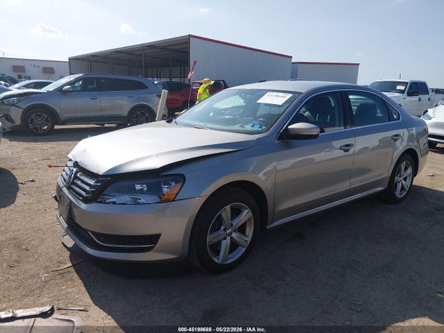 2013 Volkswagen Passat 2.5l Se მანქანა იყიდება აუქციონზე, vin: 1VWBP7A32DC021102, აუქციონის ნომერი: 45198688
