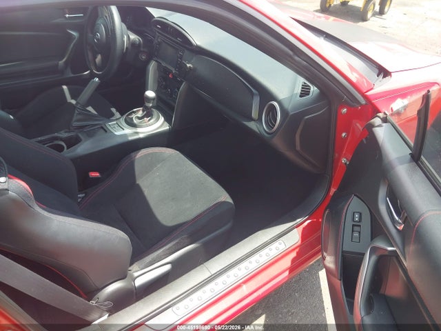 45198690 :رقم المزاد ، JF1ZNAA11E8706088 vin ، 2014 Scion Fr-s مزاد بيع
