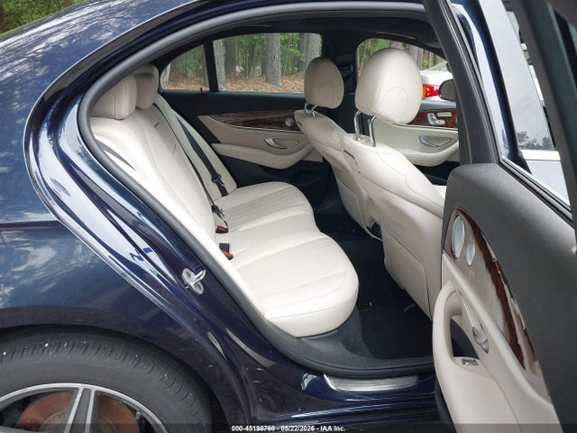 45198760 :رقم المزاد ، WDDZF4KB6KA512862 vin ، 2019 Mercedes-benz E 300 4matic مزاد بيع