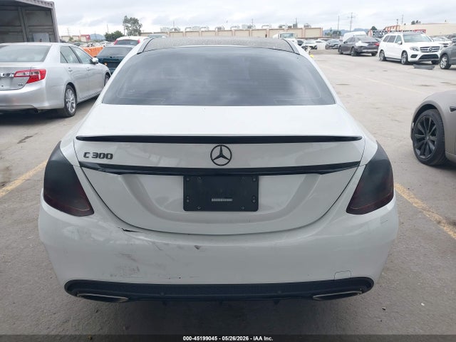 55SWF4JB0JU263879 Mercedes-Benz C 300