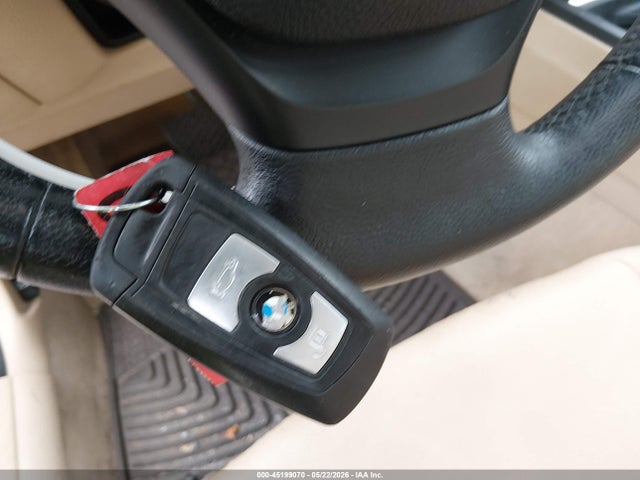 2013 Bmw 328i Xdrive მანქანა იყიდება აუქციონზე, vin: WBA3B5G51DNS04141, აუქციონის ნომერი: 45199070