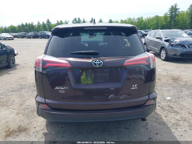 2T3BFREV9JW794042 Toyota RAV4 LE