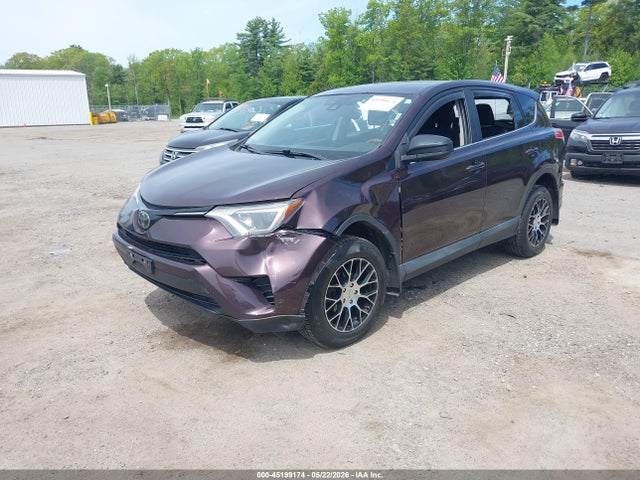2T3BFREV9JW794042 Toyota RAV4 LE