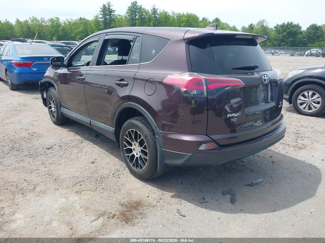 Toyota RAV4 LE 2018 2T3BFREV9JW794042 Image 3