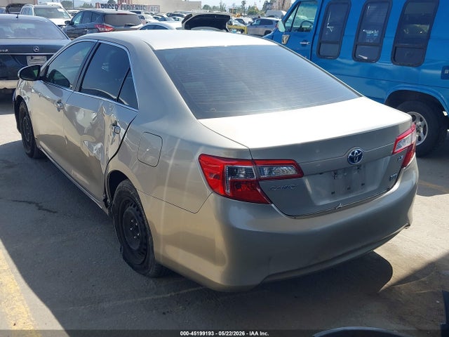 4T1BD1FKXEU129936 Toyota Camry Hybrid Le