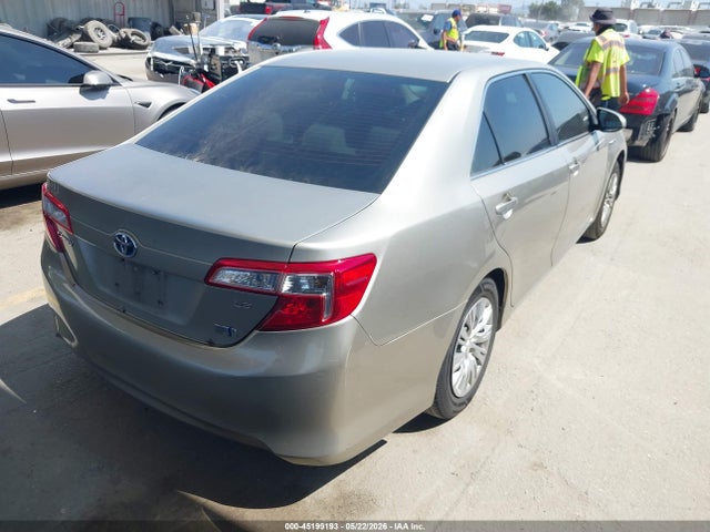 4T1BD1FKXEU129936 Toyota Camry Hybrid Le