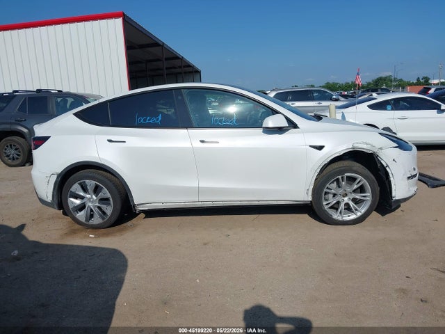 Продаж на аукціоні авто 2023 Tesla Model Y Awd/long Range Dual Motor All-wheel Drive, vin: 7SAYGDEE8PA045841, номер лоту: 45199220