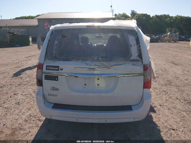 2015 Chrysler Town & Country Touring-l მანქანა იყიდება აუქციონზე, vin: 2C4RC1CG7FR676795, აუქციონის ნომერი: 45199244